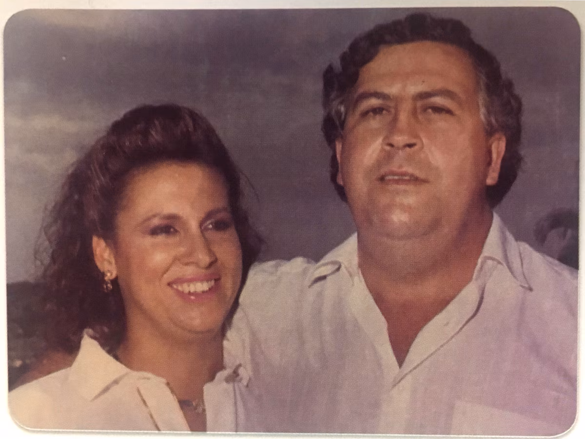 https___s3.amazonaws.com_arc-wordpress-client-uploads_infobae-wp_wp-content_uploads_2018_11_05161039_Pablo-Escobar-Mi-vida-y-mi-Carcel-0013